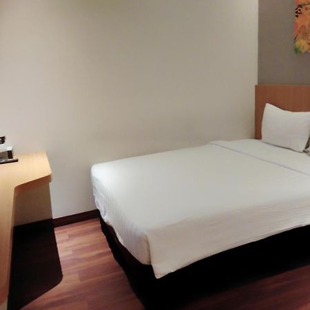 Vinotel Cirebon Kültér fotó