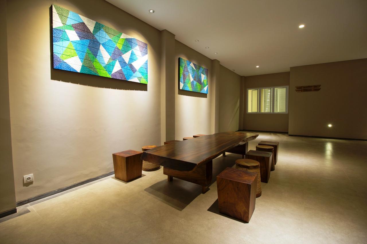 Vinotel Cirebon Kültér fotó