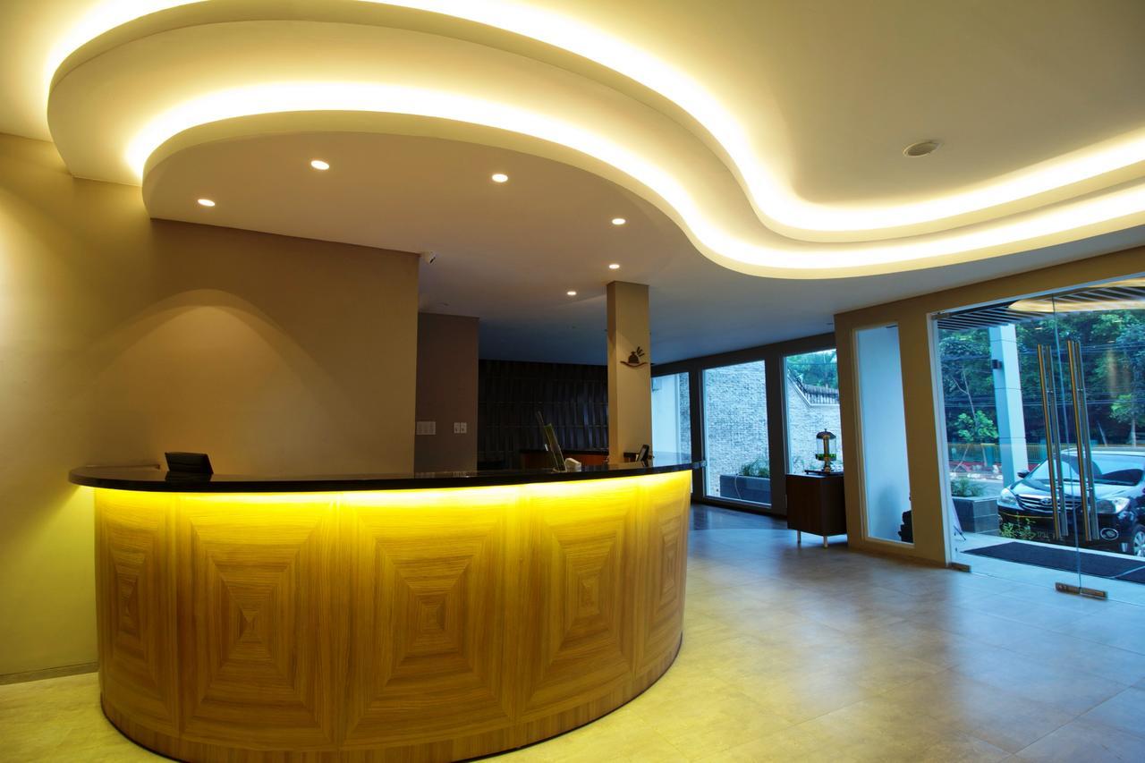 Vinotel Cirebon Kültér fotó