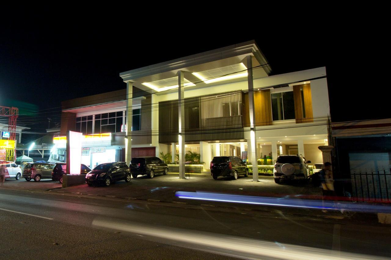 Vinotel Cirebon Kültér fotó