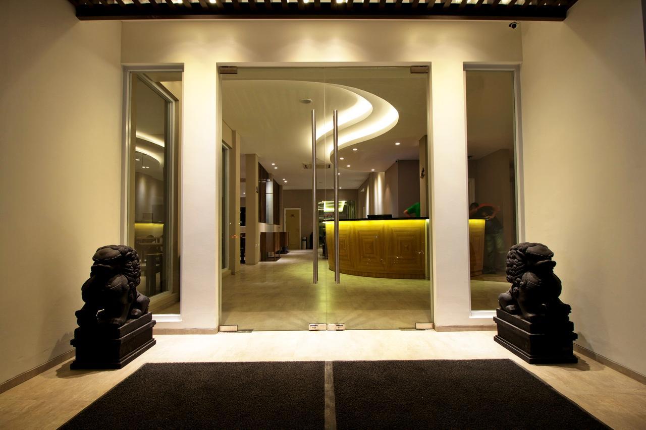 Vinotel Cirebon Kültér fotó