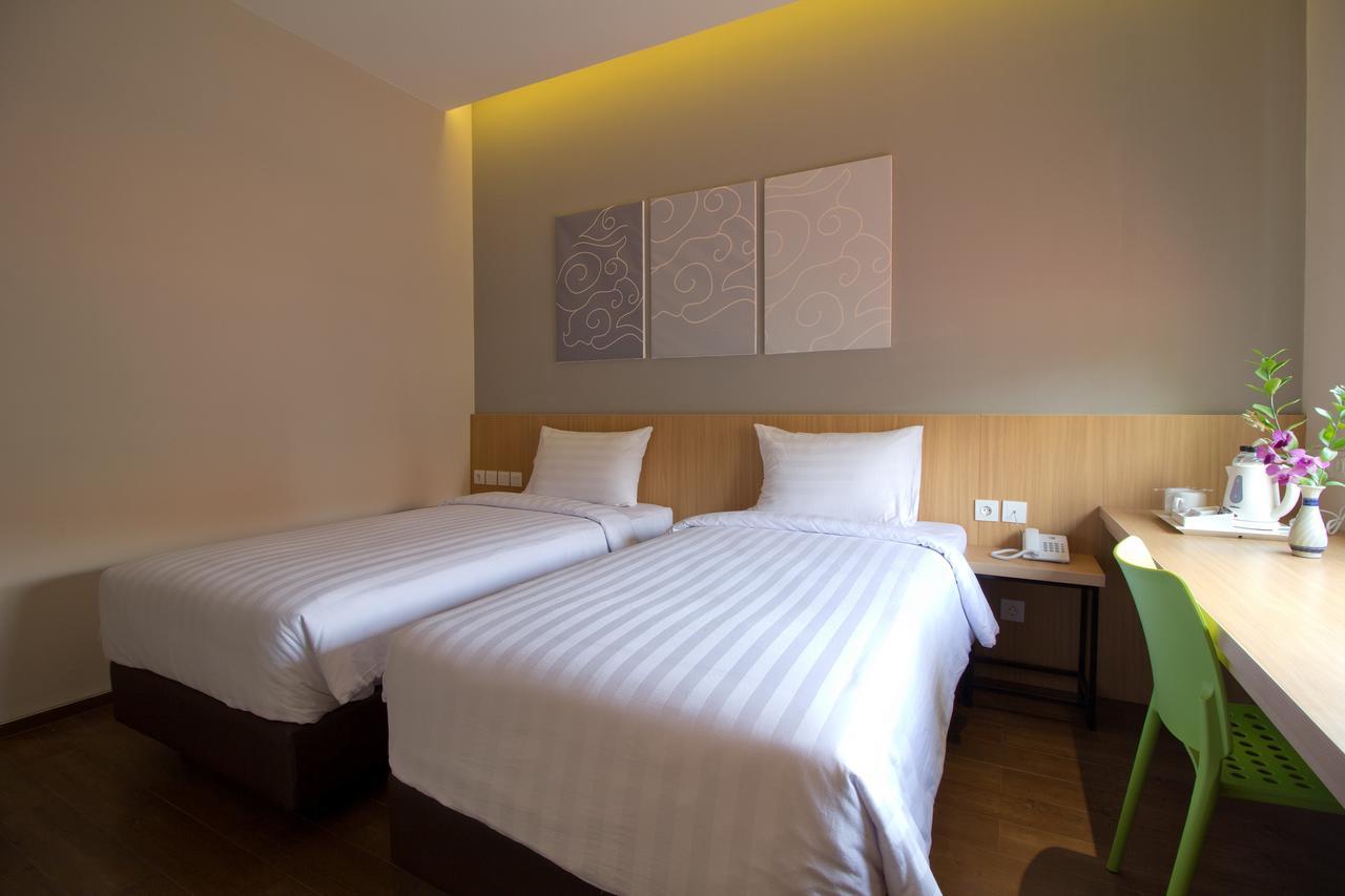 Vinotel Cirebon Kültér fotó